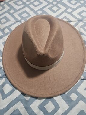 Classic Men’s Felt Wide-Brim Hat - Taupe